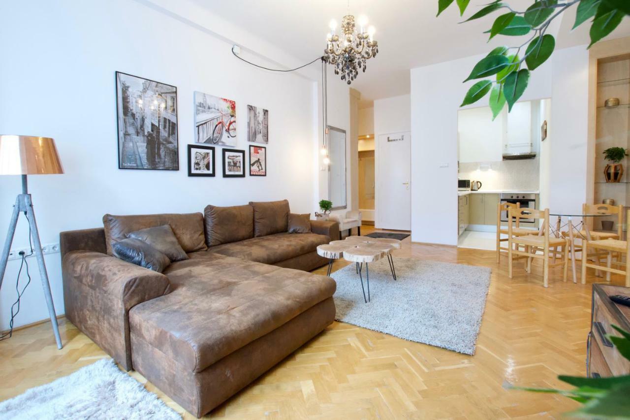Standard Apartment By Hi5 - Madach Imre 1 Budapest Exterior photo