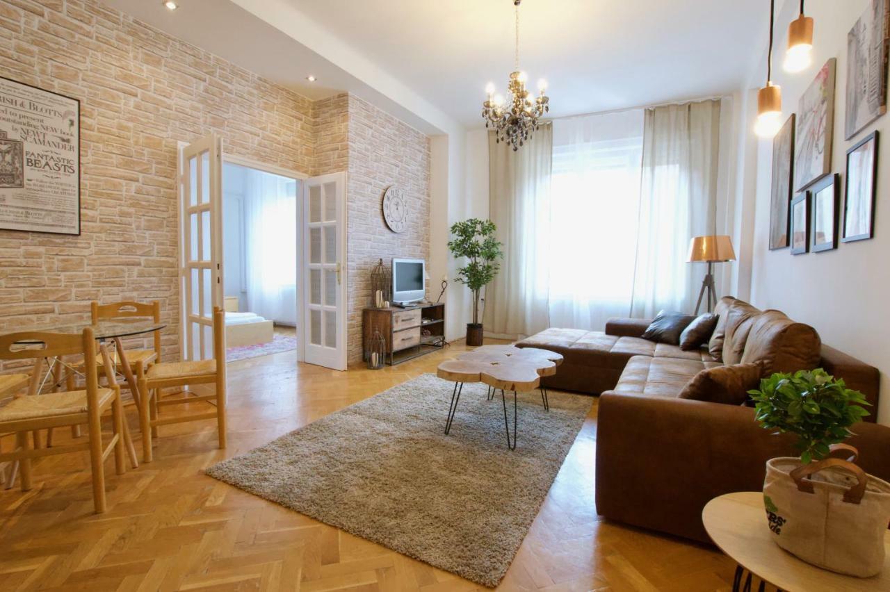 Standard Apartment By Hi5 - Madach Imre 1 Budapest Exterior photo